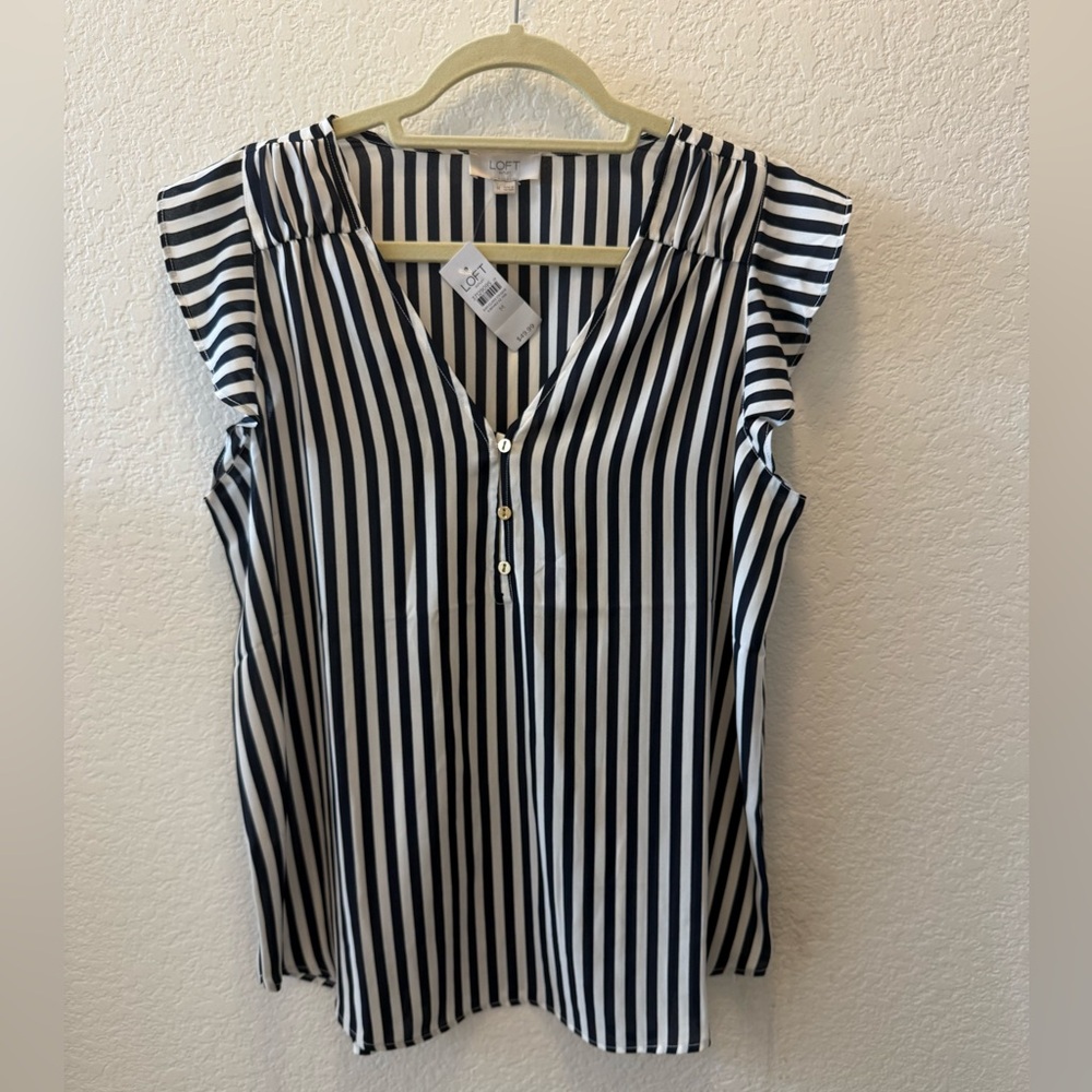 LOFT Top Black and white striped